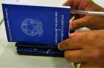 Governo confirma salário mínimo de R$ 1.621 em 2026